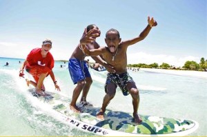 Elite water athlete, Connor Baxter, takes time to mentor young people while in Fiji for races at Namotu Island