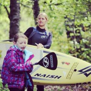 Karen Wrenn (@supkaren) and her enthusiastic sidekick are ready to seize the day via a down-wind run