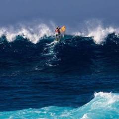 Chuck Patterson rocks his Naish Hokua with power and then some!